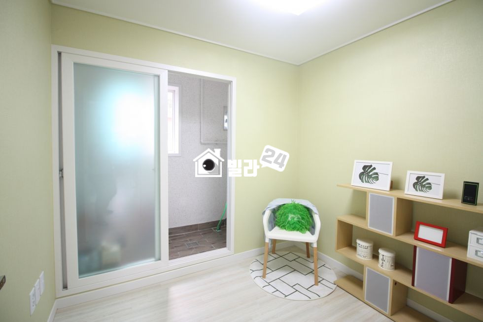서울 은평구 불광동 ★ 불광동 ★ 방3개화2 구고 잘빠지고 교통편이 우수한 현장입니다 [일렬식주차장/무인택배함/CCTV/엘리베이터] 분양 매물번호 32735 사진 4