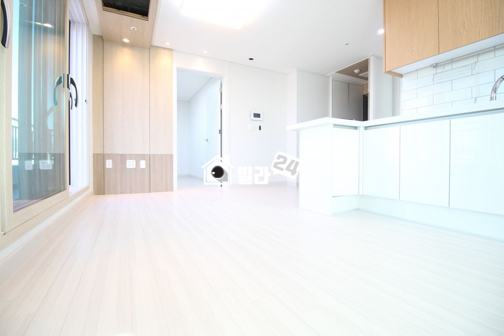 서울 은평구 구산동 ■□구산동 테라스가 예술인 2룸입니다~!!□■ 밝은 채광과 세련된 인테리어가 포인트!!! 분양 매물번호 31689 사진 3