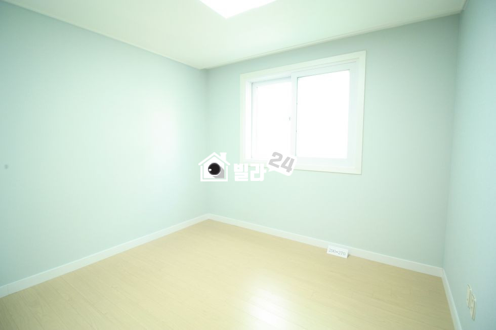 경기 안산상록구 건건동 ◈◈ 건건동 신축 흔치않아요!! ◈◈ 차분한 인테리어!!! 4룸 구조라 넓고 편한 집이에요~~!!! 꼭 보셔야 할 집~~~❤❤❤ 분양 매물번호 33540 사진 5