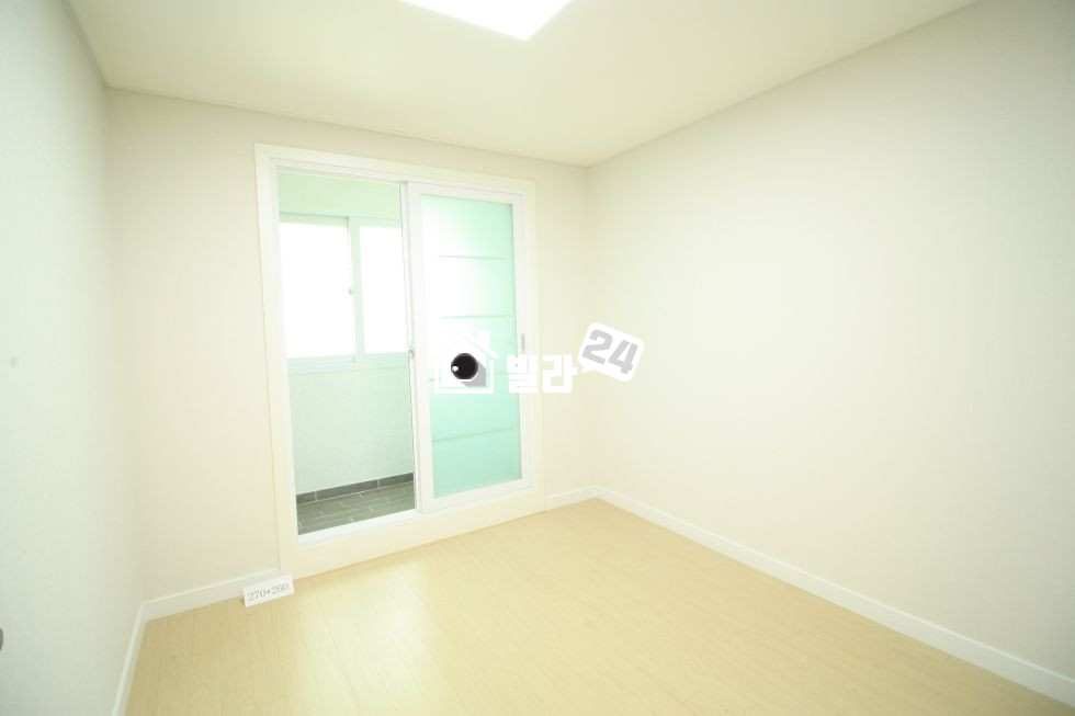 경기 안산상록구 건건동 ◈◈ 건건동 신축 흔치않아요!! ◈◈ 차분한 인테리어!!! 4룸 구조라 넓고 편한 집이에요~~!!! 꼭 보셔야 할 집~~~❤❤❤ 분양 매물번호 33540 사진 7