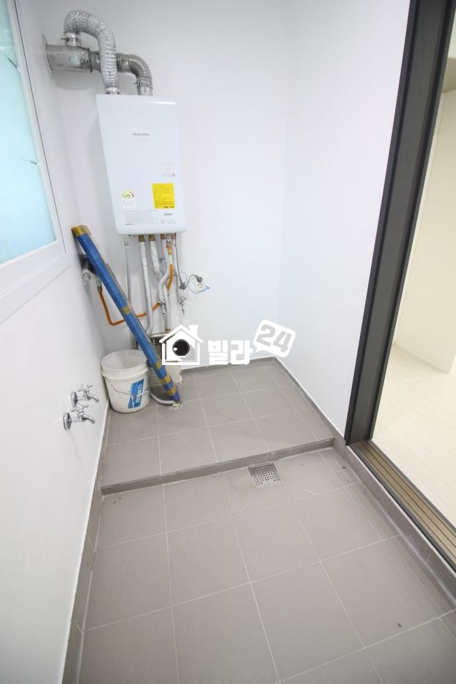 경기 안산상록구 부곡동 ☞『깔끔한 화이트톤의 매물』☜ ★깔끔한 느낌 & 구조까지 너무 좋다!! 이쁜 3룸!!★신혼집으로 딱이네! 분양 매물번호 30643 사진 11