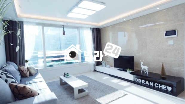 경기 포천시 선단동 ☞☞ 포천시 선단동 ☜☜ 방3개 화장실2개 베란다 2개이상!!!! ✨ 친환경 자재 ✨ 내진설비 ✱ 이마트 ✱ 포천천 ✱ 구리포천고속도로 가까워요~~!!!! 구경오셔요~~~^^ 분양 매물번호 33480 사진 1