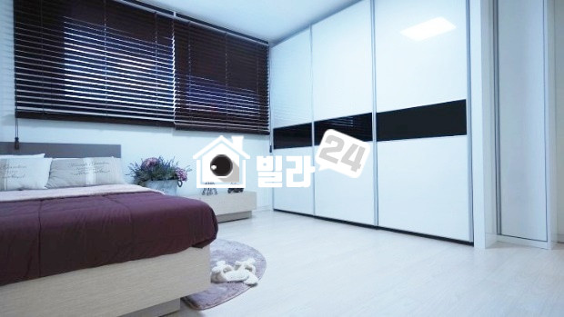 경기 포천시 선단동 ☞☞ 포천시 선단동 ☜☜ 방3개 화장실2개 베란다 2개이상!!!! ✨ 친환경 자재 ✨ 내진설비 ✱ 이마트 ✱ 포천천 ✱ 구리포천고속도로 가까워요~~!!!! 구경오셔요~~~^^ 분양 매물번호 33480 사진 4