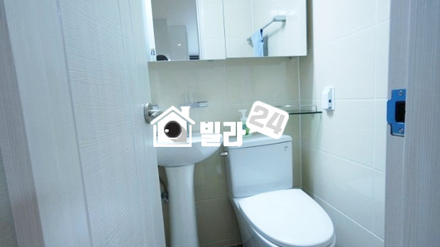 경기 포천시 선단동 ☞☞ 포천시 선단동 ☜☜ 방3개 화장실2개 베란다 2개이상!!!! ✨ 친환경 자재 ✨ 내진설비 ✱ 이마트 ✱ 포천천 ✱ 구리포천고속도로 가까워요~~!!!! 구경오셔요~~~^^ 분양 매물번호 33480 사진 7