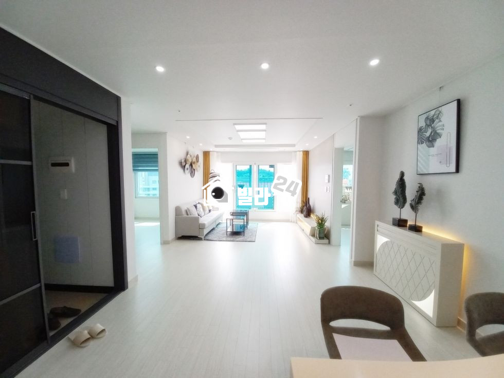 경기 하남시 덕풍동 ♣ 하남시청 초역세권 / 전 세대 남향에 막힌데 전혀 없는 쓰리룸 / 집 환하고 시원하네요~ 하남에 이 집 빠지면 말이 되나요?? 분양 매물번호 35436 사진 1