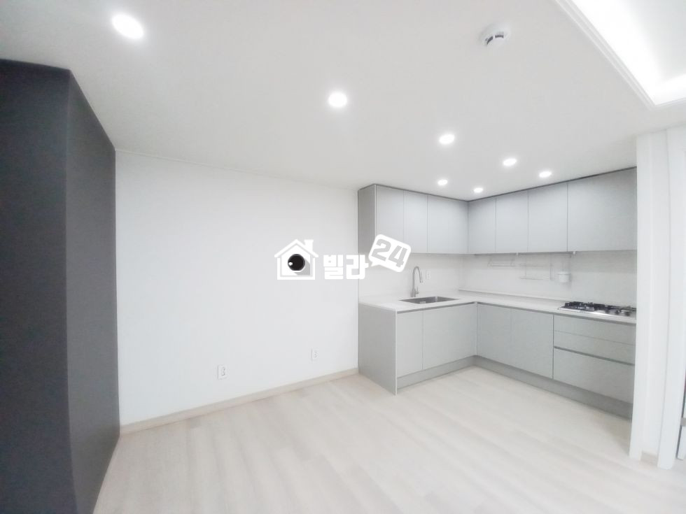 경기 화성효행구 봉담읍 동화리 투룸 아주 넓게 잘나왔어요~~ 거실도 넓고 방도 넓게 나온 투룸 찾기 힘들어요~ 서두르세요^^ 분양 매물번호 34263 사진 5