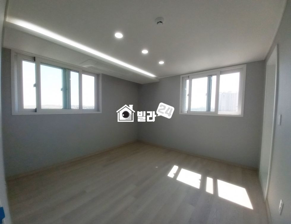 경기 화성효행구 봉담읍 동화리 동화리 방4개 복층 우와~!!! 복층의 꿈이 생기네요~ 위치도 좋고 가격도 좋고 / 아직 복층계단은 공사중^^ 분양 매물번호 34417 사진 6