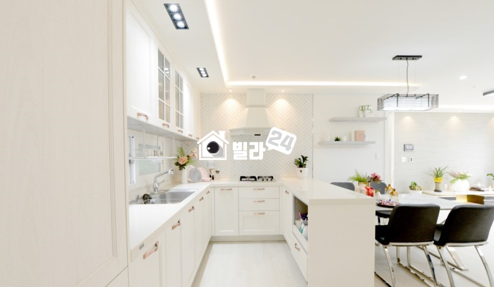 경기 파주시 야당동 ☸☸ 야당역 가까운 쓰리룸 역세권!!! ☸☸ 넉넉한 크기의 주방구조에요~~~♥♥ 안정감이 느껴지는 집~~!!!!! 분양속도 빠른현장!!!! 너무 좋은집입니다~~~!!!!!! 분양 매물번호 33814 사진 3