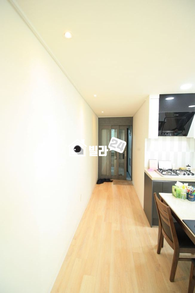 경기 용인처인구 김량장동 ✪✪ 김량장동 쓰리룸!!! 너무 저렴!!!! ✪✪ ♕ CGV영화관 ♕ ☎ 처인구청 ☎ ♨ 스타벅스 ♨ ☞ 중앙시장 ☜ 편의시설 잘 갖춘 살기좋은 동네에요~~~!!!!!! 분양 매물번호 33190 사진 3