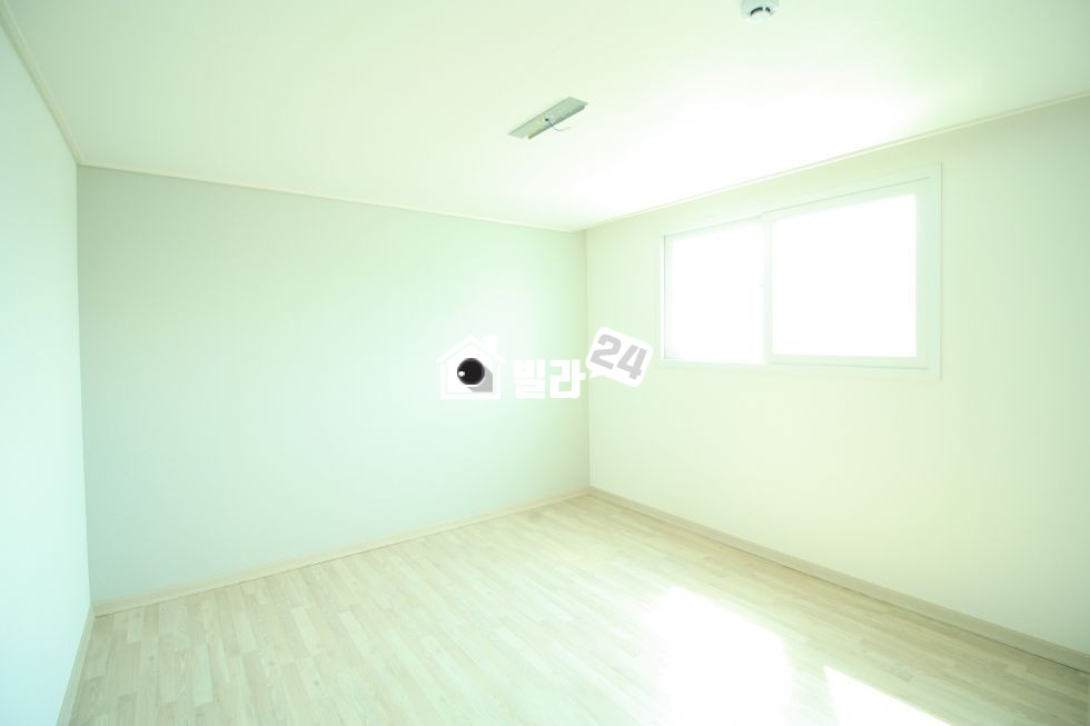 경기 용인처인구 양지면 남곡리 ✦✦ 양지면 저렴한 복층 현장!!! 와우!!! ✦✦복층에 보조주방까지~~!!!! 계단도 꼼꼼하게 설계했어요~~~!!!! 화장실도 2개!!!! 천천히 둘러볼 집이에요~~~!!!! 놀러오세요~~~❢❢❢ 분양 매물번호 33191 사진 3
