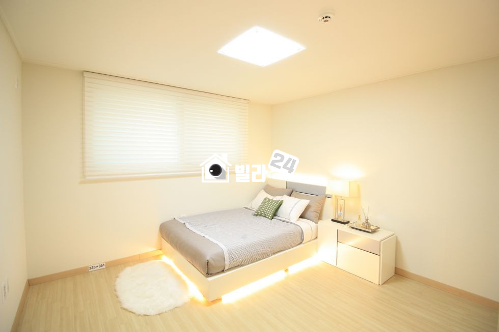 경기 용인처인구 양지면 남곡리 ▣▣ 양지면 쓰리룸 추천 is 대박!!!! ▣▣ 가격&내실 모두다 갖췃어요~~~!!!!!!!!! 기본옵션 굿굿굿!!!! 수납공간도 너무 잘되어있는 집이에요~~!!!! 주차공간 굿굿!!!!!!! 딱이네요~~~♥♥♥ 분양 매물번호 33193 사진 3