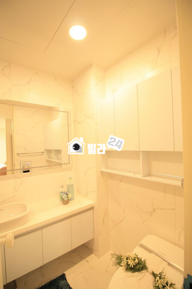 경기 용인수지구 동천동 ●● 동천동!!! 넉넉한 복층 현장!!!! ●● 세련된 조명 ★ 인테리어 ★ 자재고급 너무 훌륭한 집이에요~~~!!!! 동천동에서 보기힘든 현장이에요~~~!!!!! 구경오셔요~~~❣❣❣ 분양 매물번호 33188 사진 7