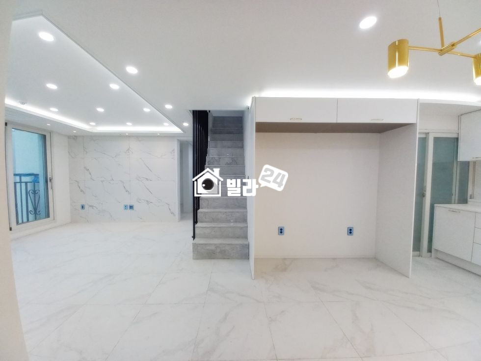 경기 용인수지구 신봉동 ▣ 용인 끝내주는 복층!! 아주 고급스런 럭셔리 바로 여기 신봉동 복층 방4개 !! 분양 매물번호 35409 사진 3