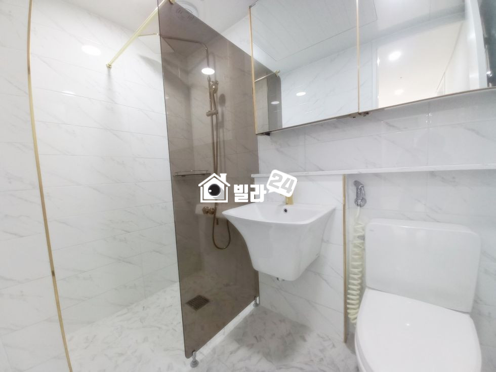 경기 용인수지구 신봉동 ▣ 용인 끝내주는 복층!! 아주 고급스런 럭셔리 바로 여기 신봉동 복층 방4개 !! 분양 매물번호 35409 사진 16