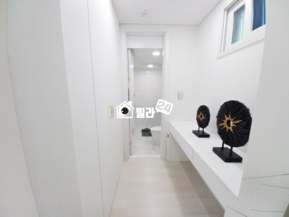 경기 용인수지구 신봉동 ★☆ 용인 신봉동 럭셔리 쓰리룸 / 전망 탁 트여있고 초등학교 옆/ 전세도 가능해요 신봉에서 가장 핫한 집! 분양 매물번호 35408 사진 7