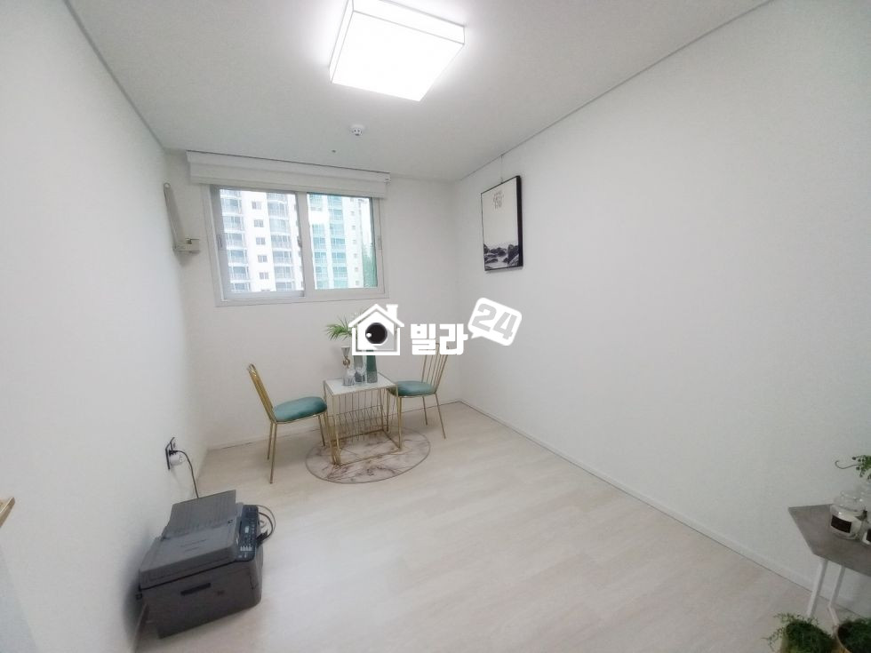 경기 용인수지구 신봉동 ★☆ 용인 신봉동 럭셔리 쓰리룸 / 전망 탁 트여있고 초등학교 옆/ 전세도 가능해요 신봉에서 가장 핫한 집! 분양 매물번호 35408 사진 8