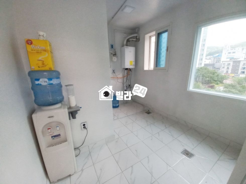 경기 용인수지구 신봉동 ★☆ 용인 신봉동 럭셔리 쓰리룸 / 전망 탁 트여있고 초등학교 옆/ 전세도 가능해요 신봉에서 가장 핫한 집! 분양 매물번호 35408 사진 9