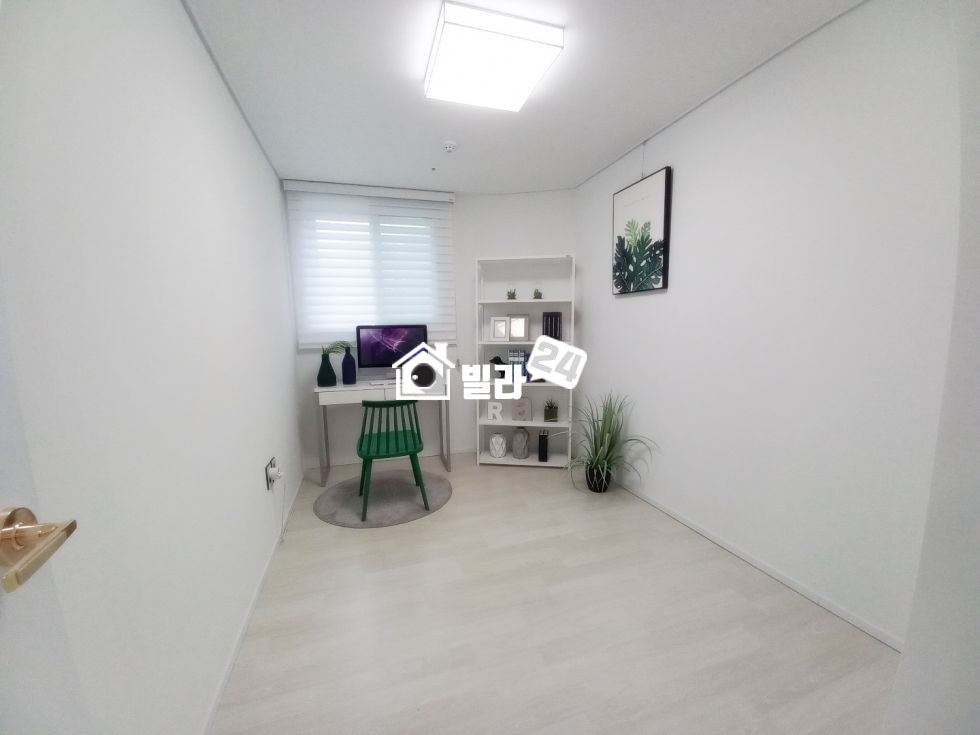 경기 용인수지구 신봉동 ★☆ 용인 신봉동 럭셔리 쓰리룸 / 전망 탁 트여있고 초등학교 옆/ 전세도 가능해요 신봉에서 가장 핫한 집! 분양 매물번호 35408 사진 10