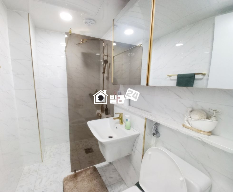 경기 용인수지구 신봉동 ★☆ 용인 신봉동 럭셔리 쓰리룸 / 전망 탁 트여있고 초등학교 옆/ 전세도 가능해요 신봉에서 가장 핫한 집! 분양 매물번호 35408 사진 12
