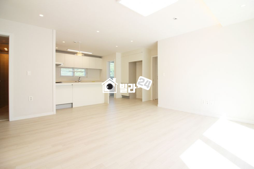 경기 용인수지구 고기동 ▶복층 방4개 + 테라스까지◀ 아니 이거 아파트보다 더 좋은거 아닌가...♥너무나 좋은 구조♥ 분양 매물번호 30662 사진 3