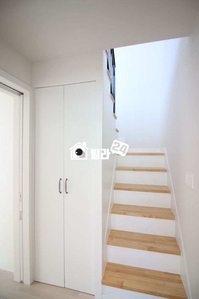 경기 용인수지구 고기동 ▶복층 방4개 + 테라스까지◀ 아니 이거 아파트보다 더 좋은거 아닌가...♥너무나 좋은 구조♥ 분양 매물번호 30662 사진 10