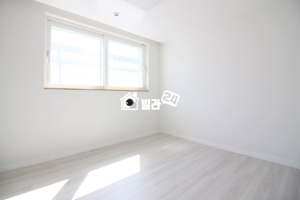 경기 용인수지구 고기동 ▶복층 방4개 + 테라스까지◀ 아니 이거 아파트보다 더 좋은거 아닌가...♥너무나 좋은 구조♥ 분양 매물번호 30662 사진 11