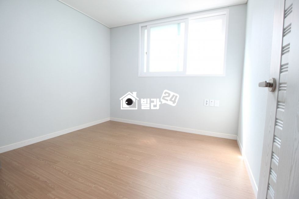 경기 용인수지구 동천동 《 시원시원한 구조 / 크기 3룸 》 공기가 너무좋은곳 / 햇빛이 쨍쨍~★ 분양 매물번호 32257 사진 6