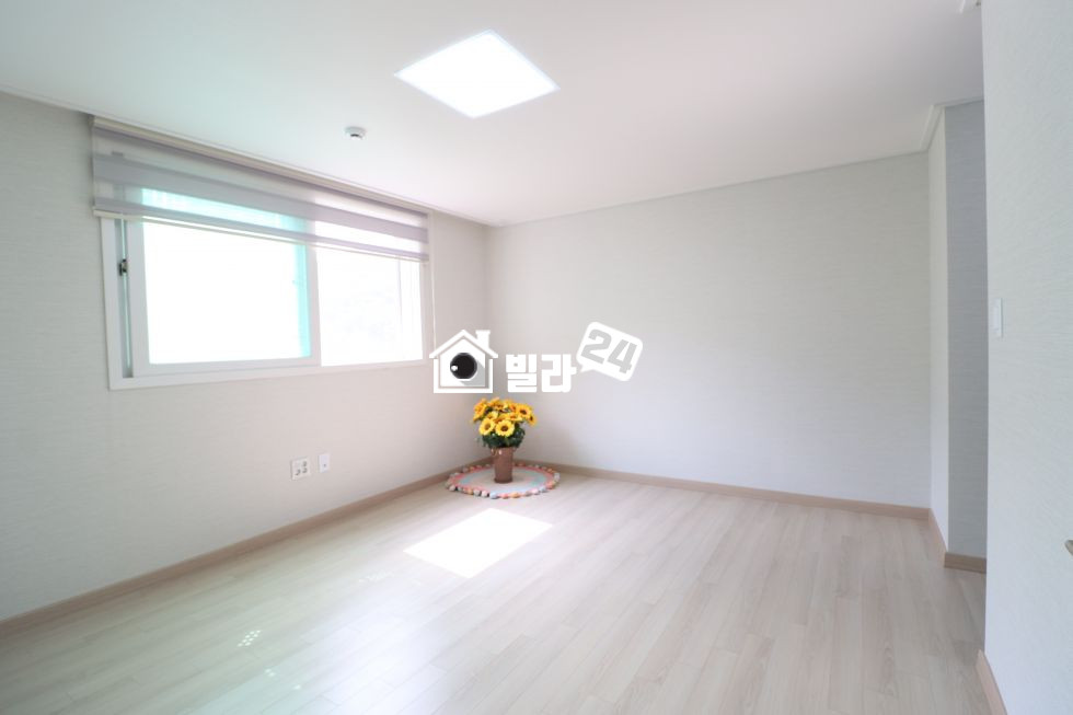 경기 용인수지구 상현동 ■□건축업자도 인정한 잘 지은 집!!□■ 상현동 학군 밀집지역 / 거실과 방 3개 모두 밝은 채광!! 부족한게 없는 곳★☆ 분양 매물번호 33055 사진 5