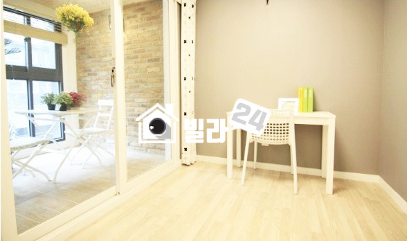 경기 용인기흥구 공세동 ♣♣ 공세동 쓰리룸!! 와우!! ♣♣ 이집이 정답이네~~~~!!!!! 너무나 완벽한 구조의 집~~!!!!! 인테리어도 잘된 멋진 집이에요~~~!!!!! 구경오셔요~~✰✰ 분양 매물번호 33348 사진 5