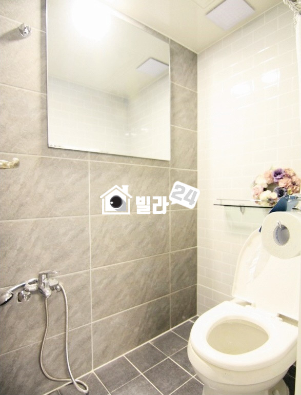 경기 용인기흥구 공세동 ♣♣ 공세동 쓰리룸!! 와우!! ♣♣ 이집이 정답이네~~~~!!!!! 너무나 완벽한 구조의 집~~!!!!! 인테리어도 잘된 멋진 집이에요~~~!!!!! 구경오셔요~~✰✰ 분양 매물번호 33348 사진 7