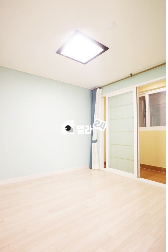 경기 용인기흥구 공세동 ☞☞ 공세동!!! 이쁜집 화사해요!!! ☜ ☜ 실용적이고 이쁜주방!!! 구조도 좋은집!!! 잘 나온 쓰리룸 이에요~~~!!!! 분양 빠르게 되고있어요~~!!!! 분양 매물번호 33659 사진 6