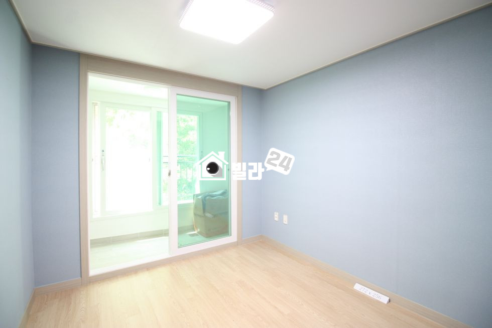 경기 용인기흥구 구갈동 ♬♣자연속에 하나 된듯한 집♣♬ 거실,방 창으로 초록초록 나무가 한가득~!! 군더더기없이 깔끔한 구조!! 구갈동 3룸입니다~★☆ 분양 매물번호 33065 사진 5