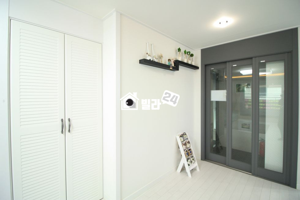 경기 양주시 덕계동 ♠♠ 덕계동!!! 아파트단지 밀집!!!! ♠♠ 덕계중학교 ☞☞ 덕계역 도보가능 ☞☞ 학군도 가까워요 ☞☞ 너무나도 멋진 신축빌라입니다~~♥♥ 분양 매물번호 33542 사진 2