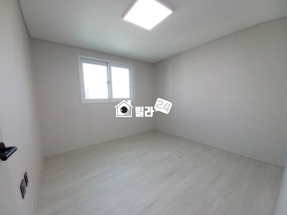 경기 양주시 덕계동 ▶ 양주 덕계동 복층 매물 / 딱 2세대 남았어요 / 전망 끝내줘요 ~복층 층고 엄청 높아요^^ 분양 매물번호 35419 사진 4