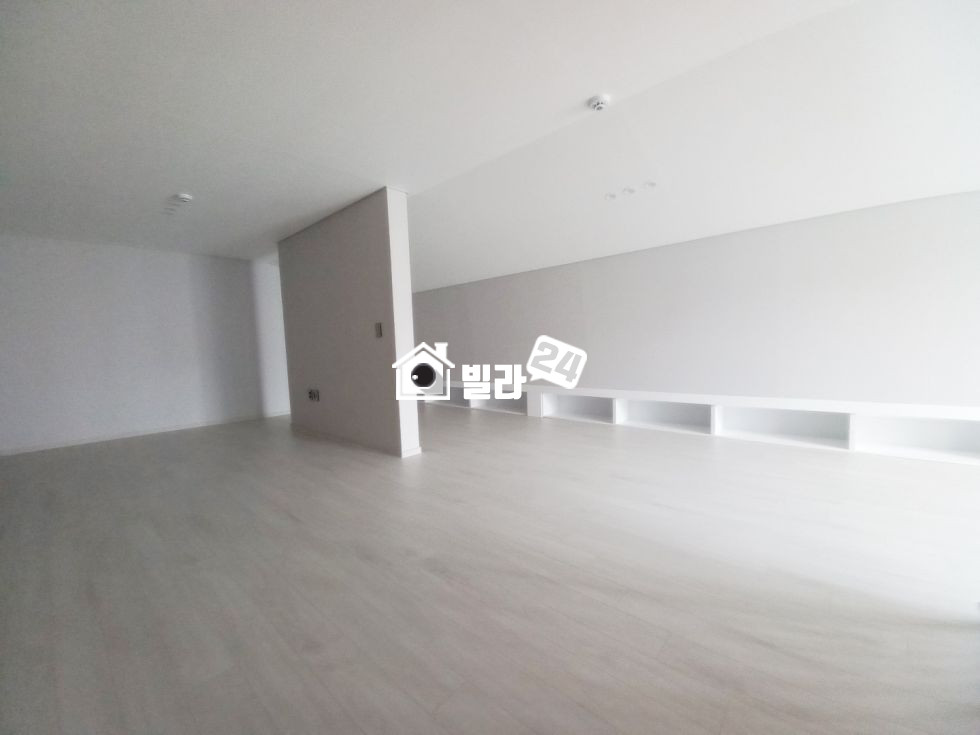 경기 양주시 덕계동 ▶ 양주 덕계동 복층 매물 / 딱 2세대 남았어요 / 전망 끝내줘요 ~복층 층고 엄청 높아요^^ 분양 매물번호 35419 사진 8