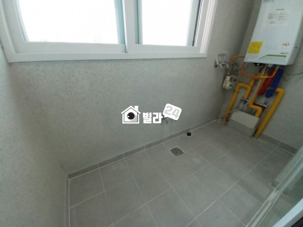 경기 양주시 덕계동 ▶ 양주 덕계동 복층 매물 / 딱 2세대 남았어요 / 전망 끝내줘요 ~복층 층고 엄청 높아요^^ 분양 매물번호 35419 사진 13