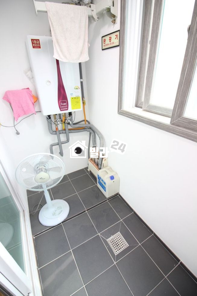 경기 안양만안구 안양동 ☞『대박 왕 테라스 등장』☜ ★테라스가 2개다!!! 내가 마! 테라스에서 고기두 묵고! 물놀이도 하구! 다 했어! 마!★ 분양 매물번호 30756 사진 8