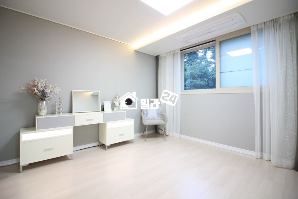 경기 수원팔달구 화서동 ☞『마감임박』☜ ★인테리어 & 구조 & 입지 빠지는게 없는 추천 3룸!!★초등학교가 코앞!! 분양 매물번호 31016 사진 4