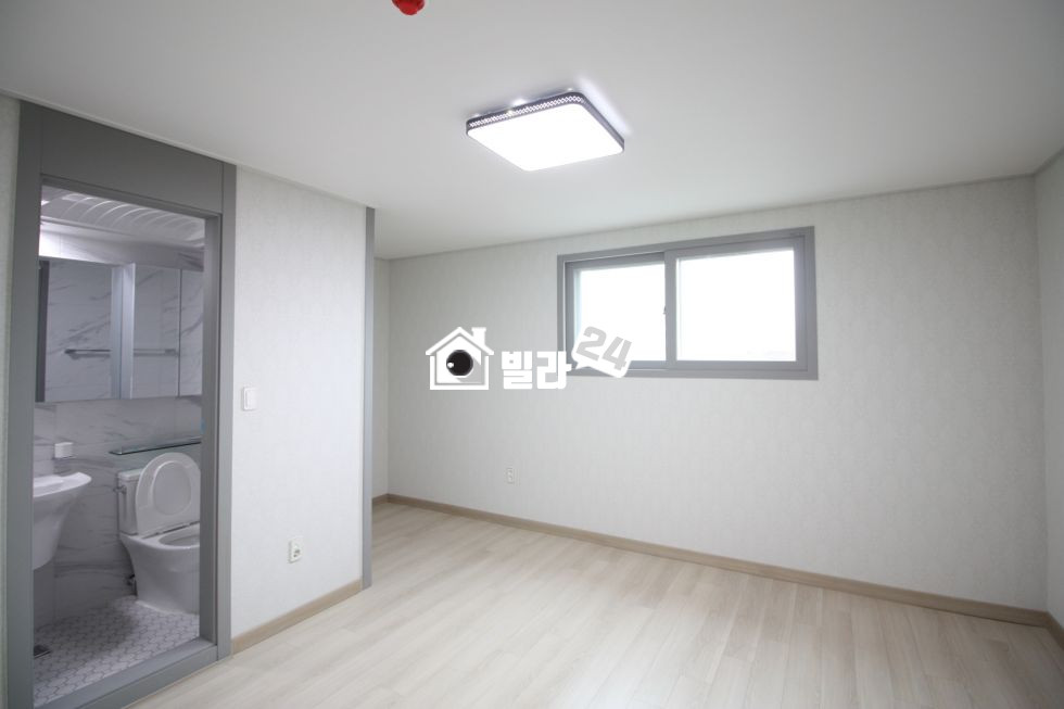 경기 안양동안구 호계동 실평수25평에달하는 어마어마한 아파트등기의3룸 거실앞베란다의 엄청난 대박구조!!!! 분양 매물번호 31053 사진 5