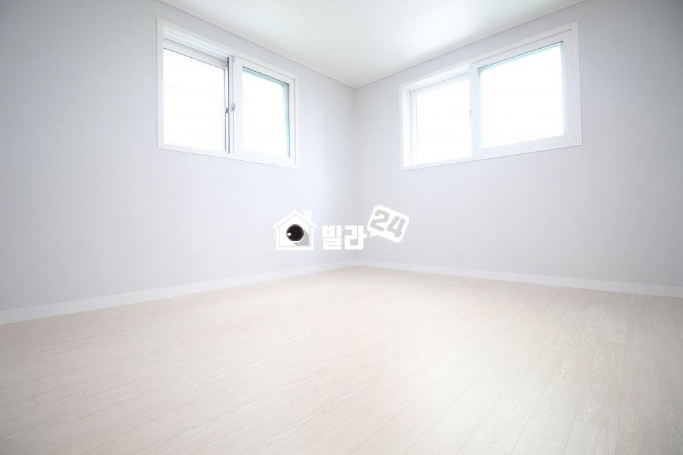 서울 서대문구 북가좌동 ■□~증산역에서 구조 제일 좋은 투룸입니다~□■ 중문설치★빌트인냉장고★에어컨★식탁★ 분양 매물번호 31370 사진 5