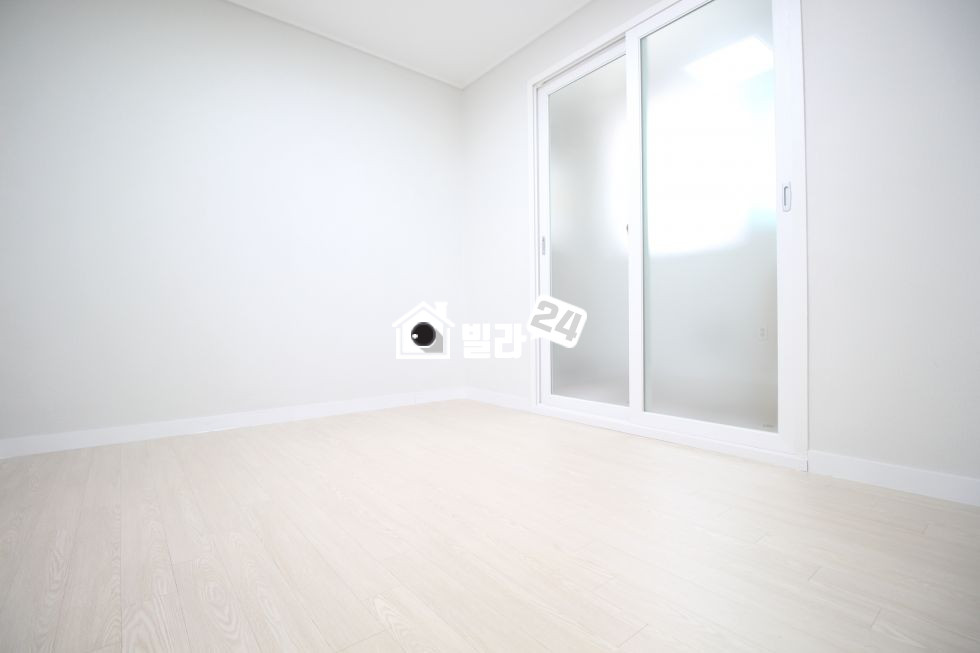 서울 서대문구 북가좌동 ■□~증산역에서 구조 제일 좋은 투룸입니다~□■ 중문설치★빌트인냉장고★에어컨★식탁★ 분양 매물번호 31370 사진 6