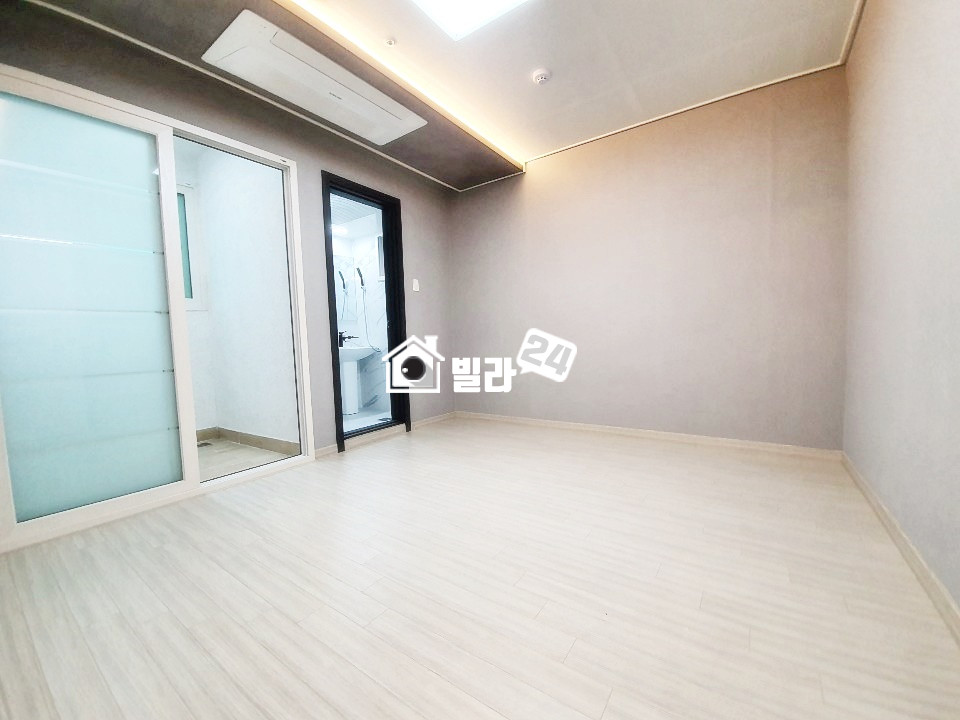 경기 군포시 금정동 ■ 금정역도보9분/금정초도보4분/산본시장도보7분/ 금정역GTX 확정으로 인하여 앞으로 많은 개발이 기대되는 곳 3룸 입니다 !!!!!! 분양 매물번호 31379 사진 3