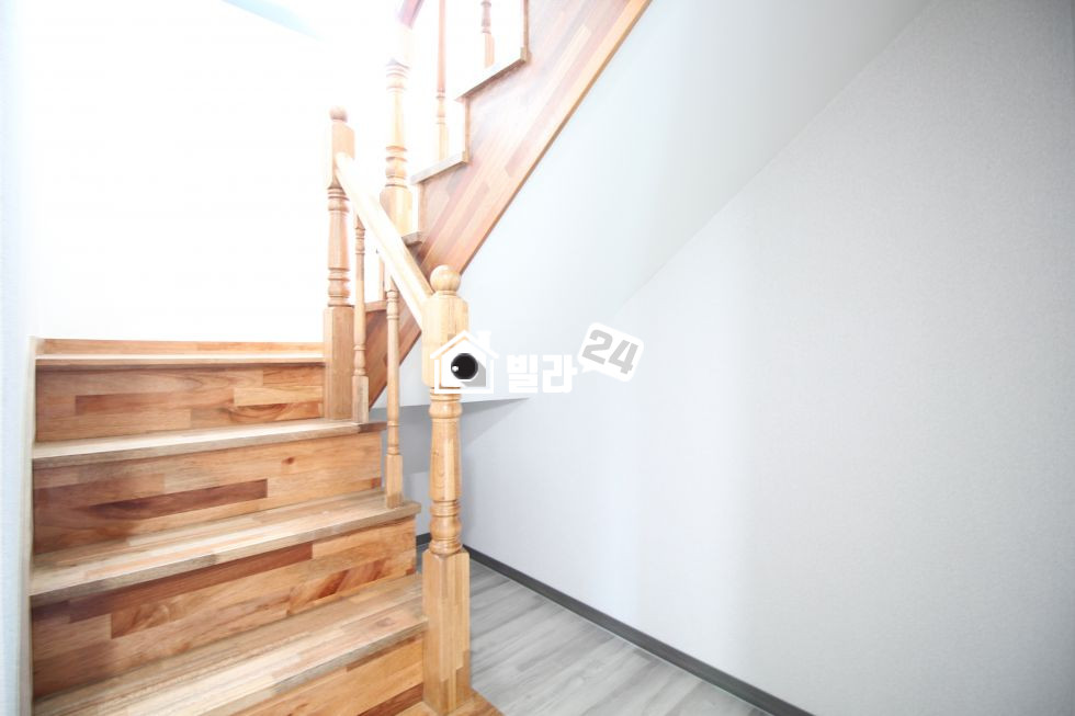 서울 송파구 방이동 【 ★송파구 귀한 복층★】 ＃초대형평수 ＃야외테라스 ＃펜트리장 # 안정적인계단 분양 매물번호 31390 사진 7