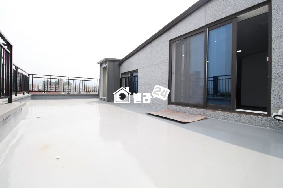 서울 송파구 방이동 【 ★송파구 귀한 복층★】 ＃초대형평수 ＃야외테라스 ＃펜트리장 # 안정적인계단 분양 매물번호 31390 사진 10