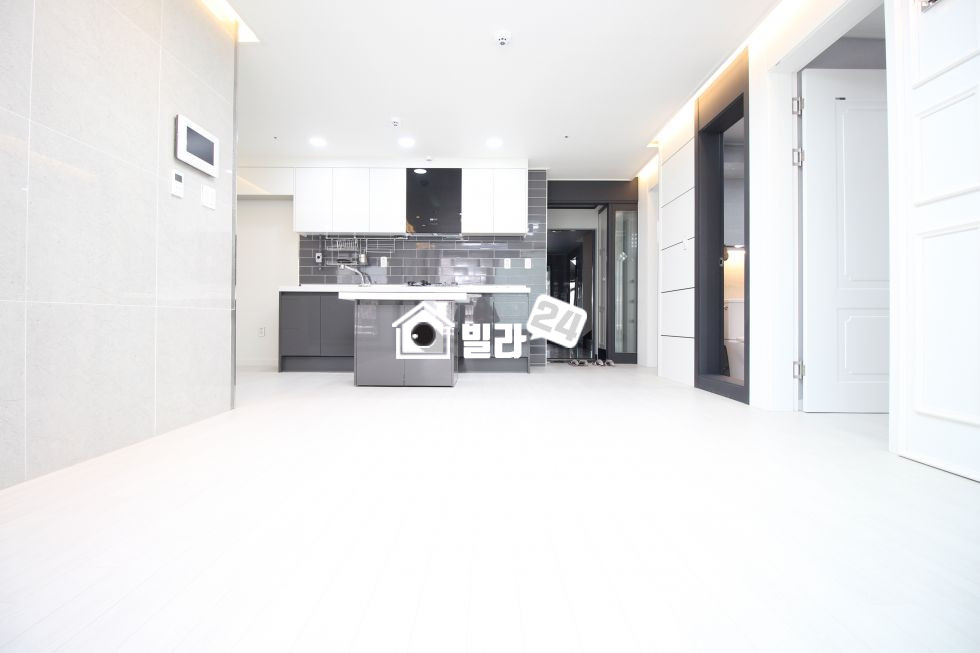 서울 마포구 성산동 야외테라스)▣2,6호선 더블역세권▣ 넓은 주차장 & 평지에 위치한 3룸입니다^^ 분양 매물번호 31579 사진 2