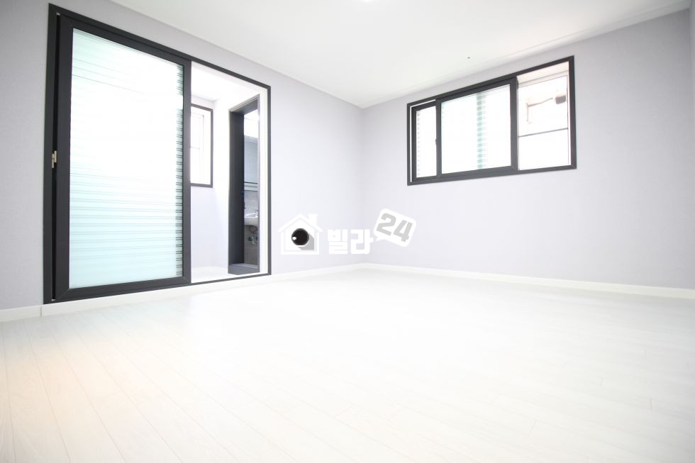 서울 마포구 성산동 ▶▷마포구에서 제일 넓은 신축빌라◁◀ 거실과 방3개 모두 다 넓은 구조!! 대가족 고객님 강력추천!! 분양 매물번호 31582 사진 4