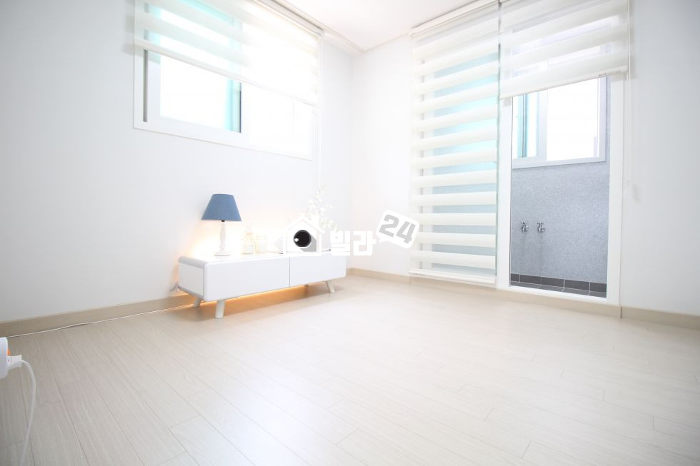 서울 중랑구 면목동 【면목역 도보5분】 거실,주방,방 다~~큰집!!! ■일렬주차장 / 대로변위치 / 정남향■ 분양 매물번호 31602 사진 6