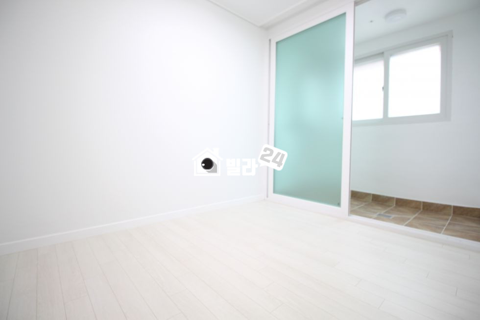 서울 서초구 서초동 ＊♥서초동 구조좋은 2룸♥＊ 옵션多!!! 넓은 주차장 / 2호선 방배역 / 뻥뚫린뷰 분양 매물번호 31592 사진 6