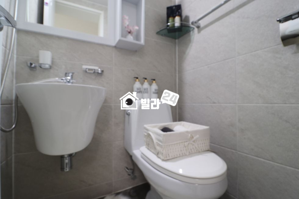 서울 동작구 상도동 ▶주방 거실 사이즈 만족만족 대만족!!! 대단지 일렬식 주차 현장 모던하면서 최고급 자재로 시공한 3룸 현장입니다 분양 매물번호 31670 사진 7