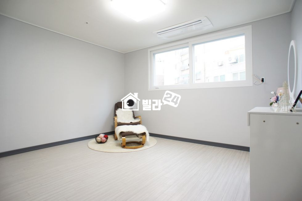 경기 성남분당구 궁내동 ☞『4룸이 등장했습니다』☜ ★깔끔한 느낌의 인테리어 & 구조도 완벽!! & 대가족 추천드립니다★ 분양 매물번호 30261 사진 5